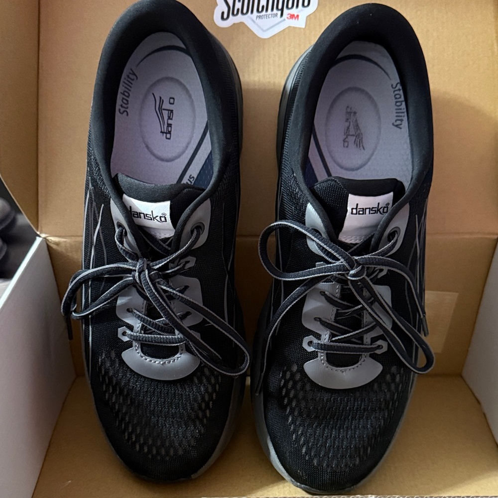 Dansko Women’s Black Shoes Sz 41 Wide